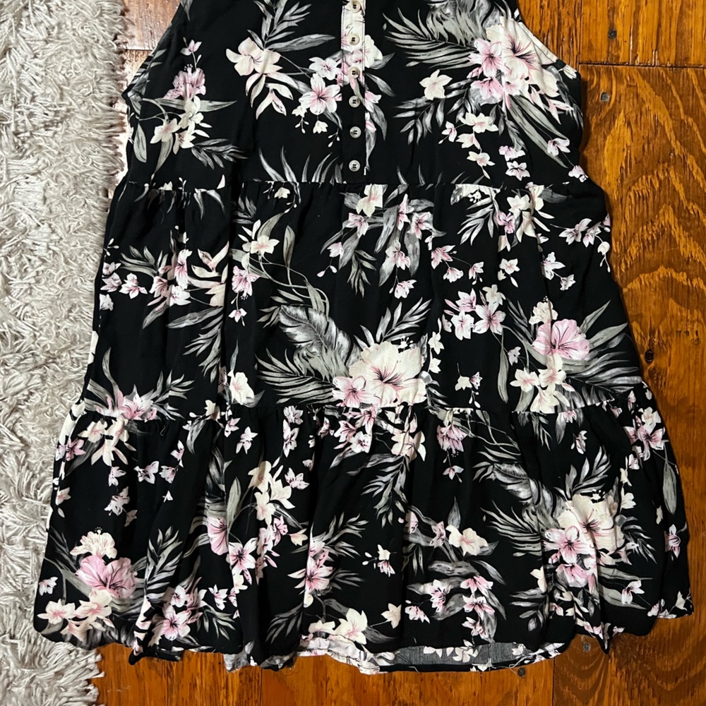 Elegant Floral Black and Pink Mini Dress - Picture 2 of 6